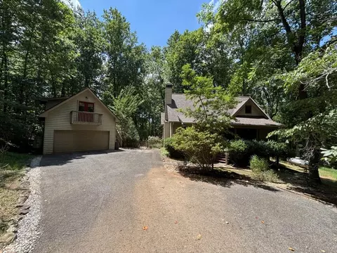 988 Rocktree Rd, Dahlonega, GA 30533