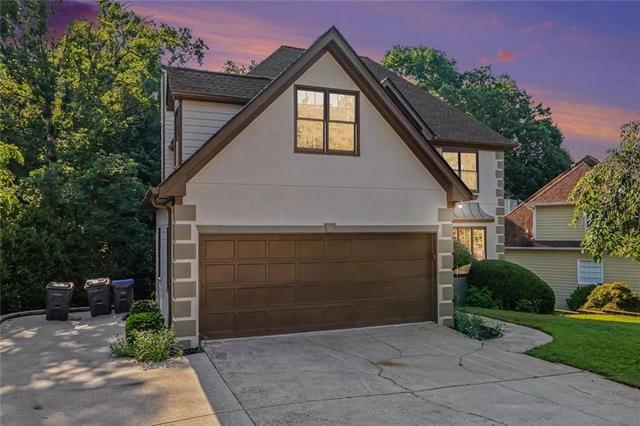 900 Secret Cove Dr, Sugar Hill, GA 30518