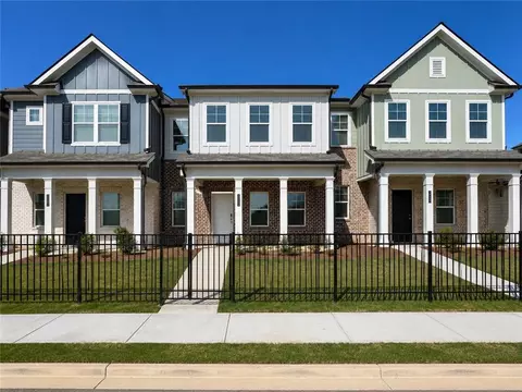 3285 Lake Carlton Rd, Loganville, GA 30052