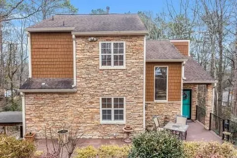 1833 Tree Top Ct, Marietta, GA 30062