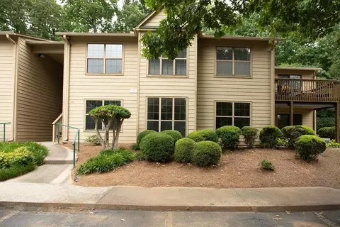 2235 Old Hamilton Pl, Gainesville, GA 30507