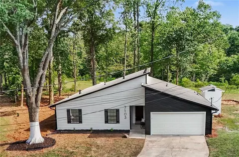 7103 Apache Ln, Riverdale, GA 30274