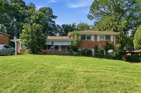 2914 Valley Ridge Dr, Decatur, GA 30032