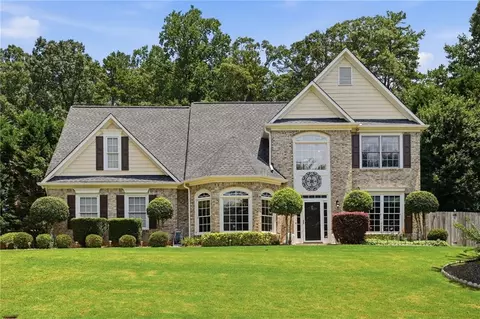 5555 Saddle Tree Ct, Buford, GA 30518
