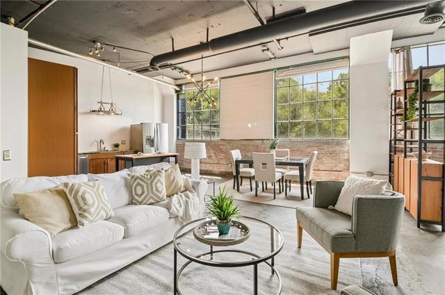 881 Memorial Dr SE #119, Atlanta, GA 30316