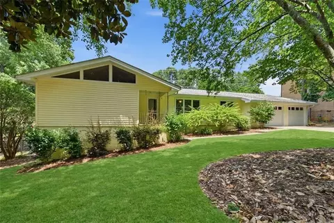 1720 Windsorbrooke Dr, Marietta, GA 30062