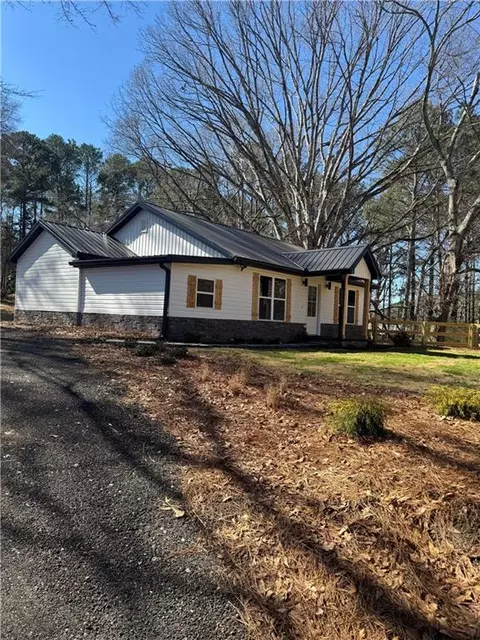 7167 Brown Bridge Rd, Covington, GA 30014
