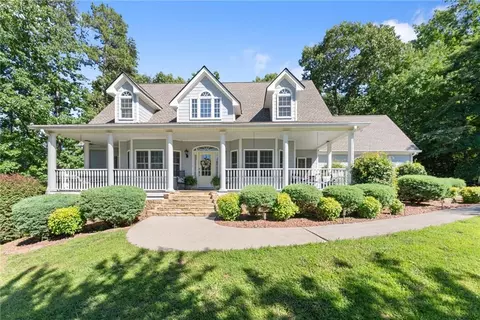 1009 Baldwin Heights Rd, Baldwin, GA 30511