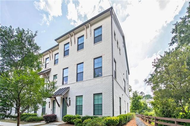 3005 Poppy Ln, Roswell, GA 30076