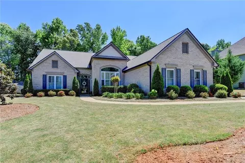 5019 Weatherstone Dr, Buford, GA 30519