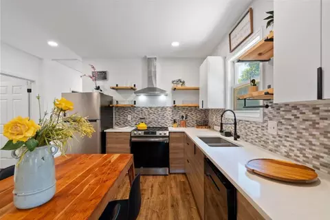 2352 Herring Rd, Atlanta, GA 30311