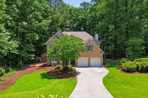 6795 Fox Creek Dr, Cumming, GA 30040