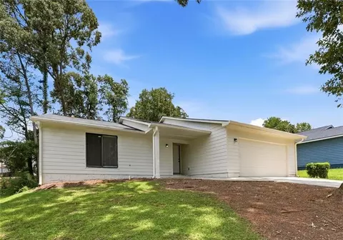 8413 Glenwoods Ter, Riverdale, GA 30274