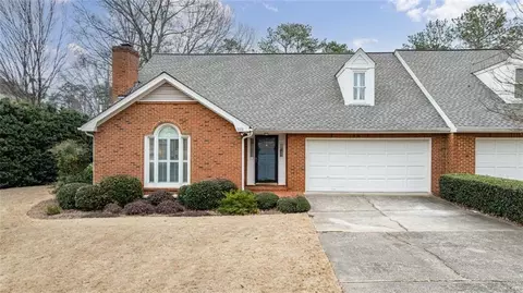 510 Brickleberry Ln, Roswell, GA 30075