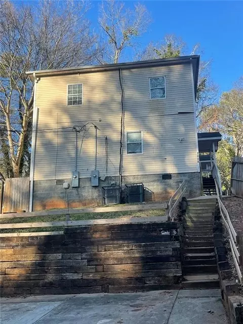 2005 Lois Pl NW, Atlanta, GA 30318