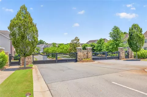 1195 Pennington View Ln, Alpharetta, GA 30004