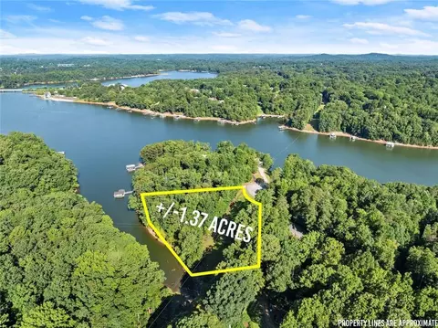 3199 Lotheridge Rd, Gainesville, GA 30501