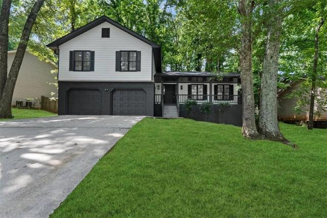 1696 Fieldgreen Overlook, Stone Mountain, GA 30088