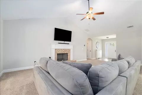 Living - 231 Camp Ct, Bethlehem, GA 30620 photo 5 of 5