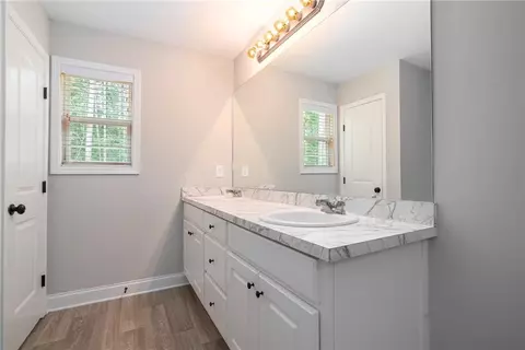 Bath - 231 Camp Ct, Bethlehem, GA 30620 photo 2 of 3