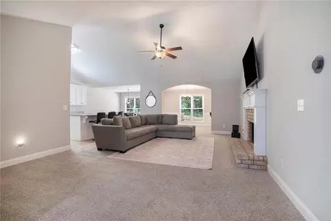 Living - 231 Camp Ct, Bethlehem, GA 30620 photo 2 of 5