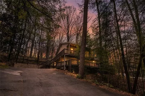 5121 Heather Rd SE, Smyrna, GA 30082