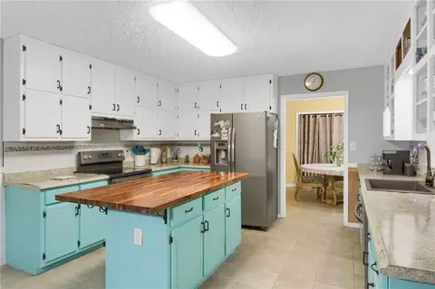 Kitchen - 112 Bridget Dr, Hampton, GA 30228 photo 2 of 5