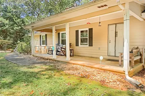 Exterior - 112 Bridget Dr, Hampton, GA 30228 photo 1 of 5