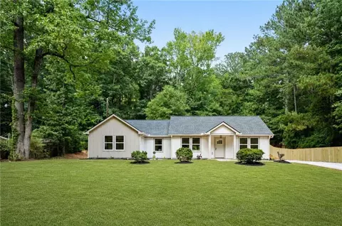1231 Bunny Ct, Loganville, GA 30052