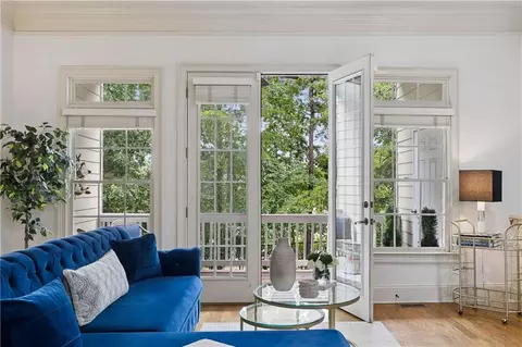 997 Pearl Pt, Sandy Springs, GA 30328