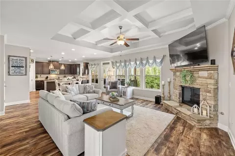 6330 Oldham Ct, Gainesville, GA 30506