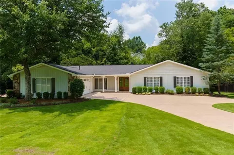 815 Fairfield Dr, Marietta, GA 30068