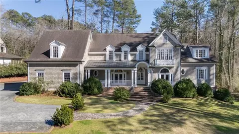 850 N Island Dr, Atlanta, GA 30327