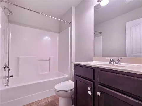 Bath - 1374 Slate Bend Dr, Dacula, GA 30019 photo 7 of 7
