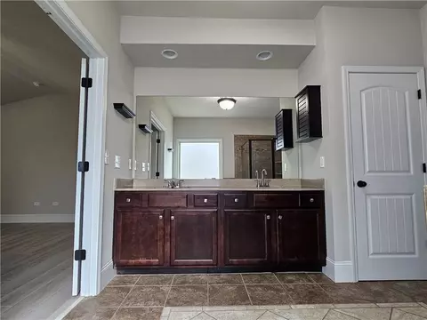 Bath - 1374 Slate Bend Dr, Dacula, GA 30019 photo 4 of 7