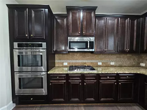 Kitchen - 1374 Slate Bend Dr, Dacula, GA 30019 photo 4 of 4