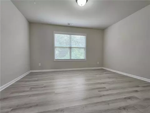 Bedroom - 1374 Slate Bend Dr, Dacula, GA 30019 photo 7 of 10