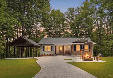 601 Hidden Valley Dr, Demorest, GA 30535