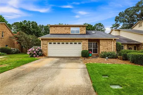 4132 Fawn Ct, Marietta, GA 30068