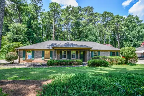 1397 Ridgewood Dr SW, Lilburn, GA 30047