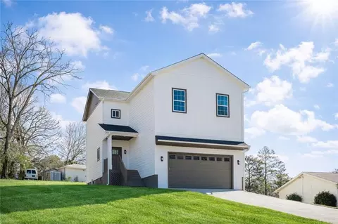112 Neal Ave, Stockbridge, GA 30281