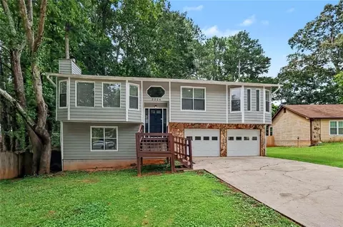 2224 Hightrail Ct, Lithonia, GA 30058