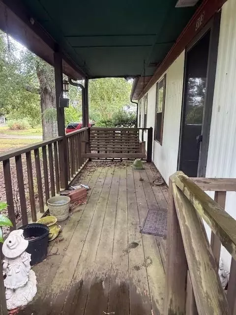 Exterior - 313 Hillside Ct, Winder, GA 30680 photo 2 of 6