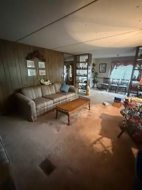Living - 313 Hillside Ct, Winder, GA 30680 photo 1 of 1