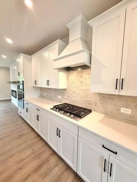 Kitchen - 364 Sunset Hollow St, Sugar Hill, GA 30518 photo 2 of 2