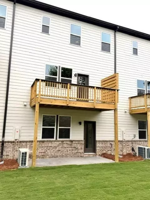 Exterior - 364 Sunset Hollow St, Sugar Hill, GA 30518 photo 3 of 3