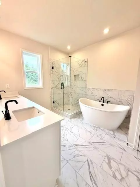 Bath - 364 Sunset Hollow St, Sugar Hill, GA 30518 photo 2 of 2