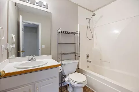 Bath - 323 Natchez Cir, Winder, GA 30680 photo 6 of 6