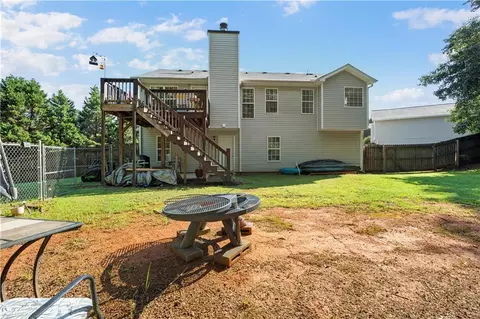 Exterior - 323 Natchez Cir, Winder, GA 30680 photo 6 of 13