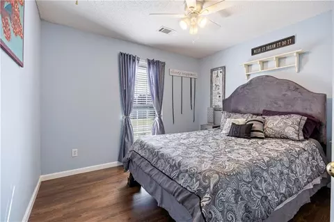 Bedroom - 323 Natchez Cir, Winder, GA 30680 photo 3 of 6